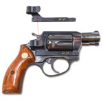 Belt clip – universal revolver – black or silver