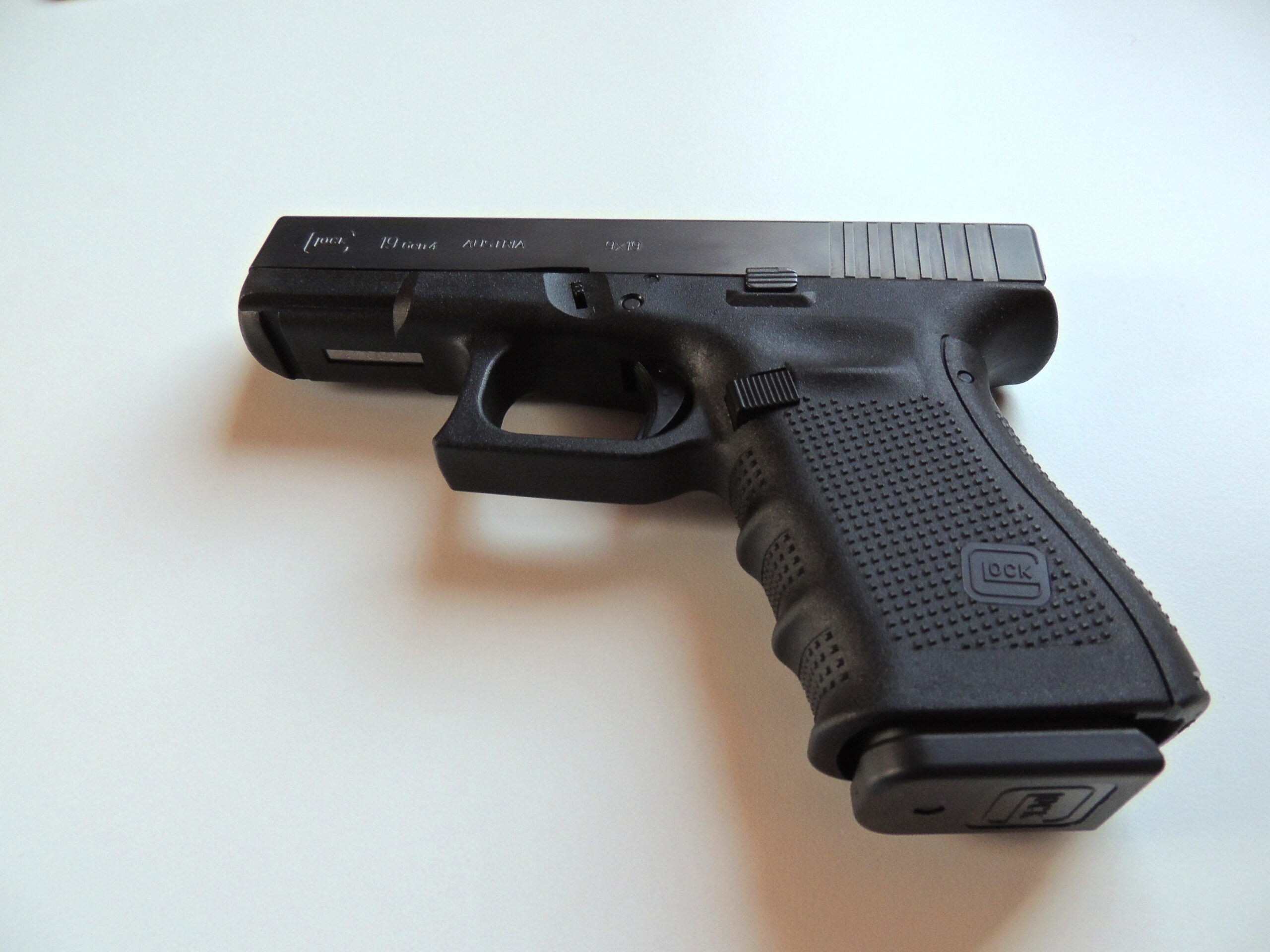 How to disassemble a glock pistol